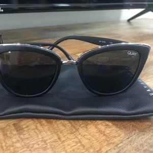 QUAY Australia Sunglasses (never worn + with case)